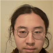 Soy un joven hablante nativo de chino mandarín. Mi pronunciación y ortografía son muy estándar